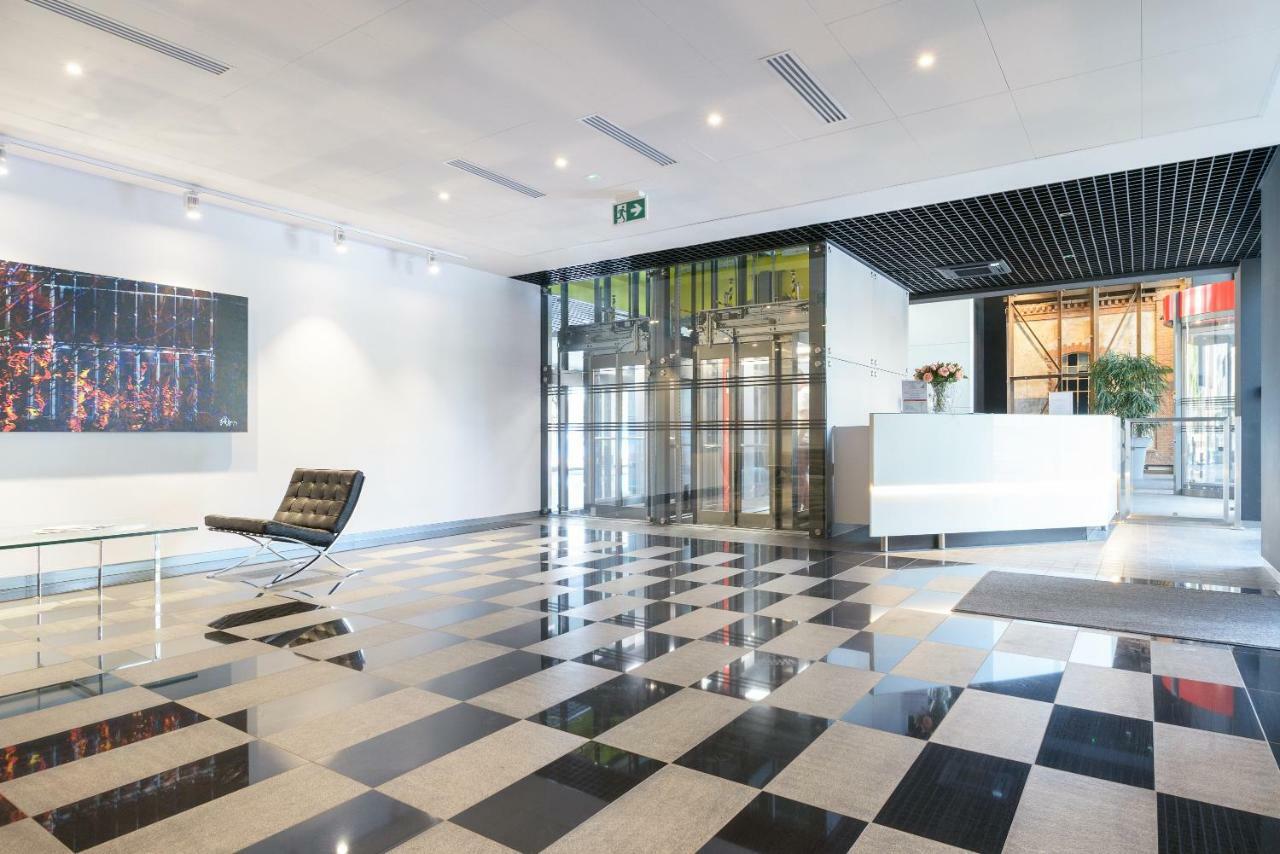 Perfectely Located Stay With Free Parking Познань Экстерьер фото