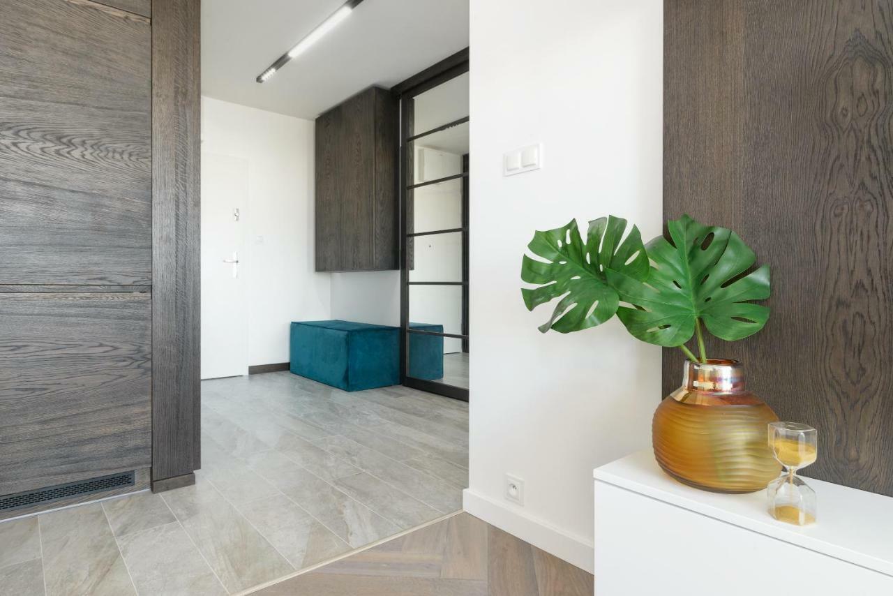 Perfectely Located Stay With Free Parking Познань Экстерьер фото